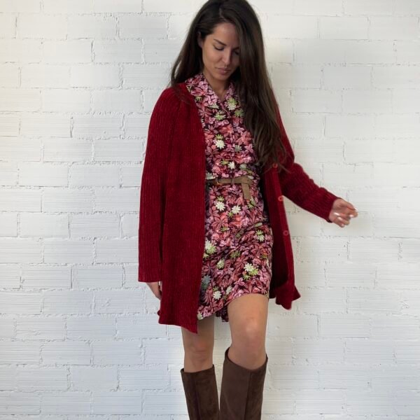 Red viscose knitwear