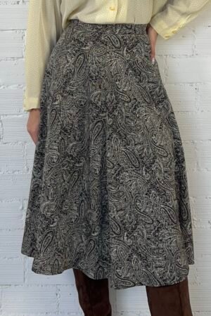 IMG_6522 (1) Paisley skirt