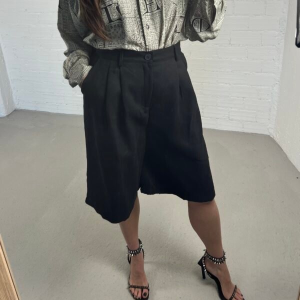 IMG_7264 Black bermuda pants