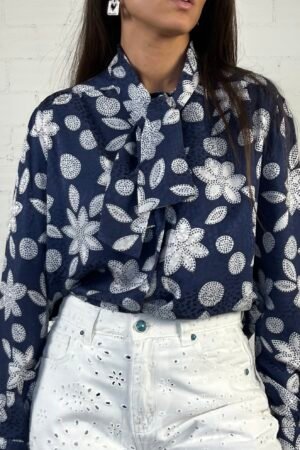 Detailed silk shirt