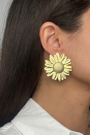 IMG_6941 Daisy gold earring