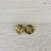 Daisy gold earring