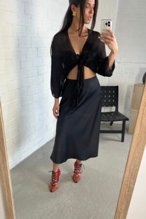 IMG_1230 Satin black skirt