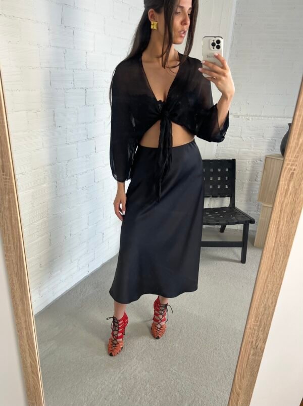 Satin black skirt
