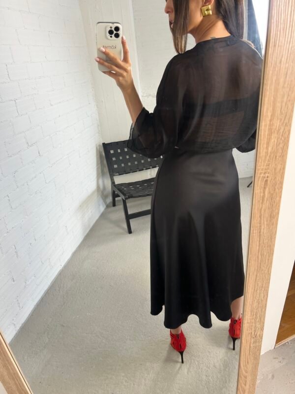 IMG_1233 Satin black skirt