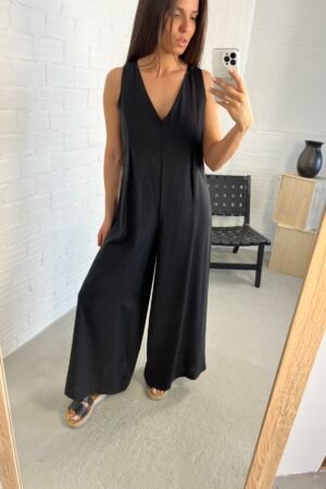 Black loose jumpsuit